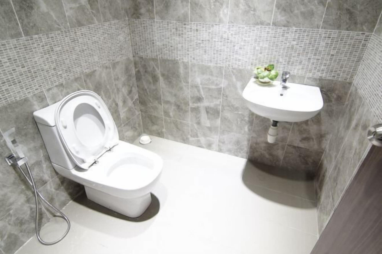 Bathroom 14