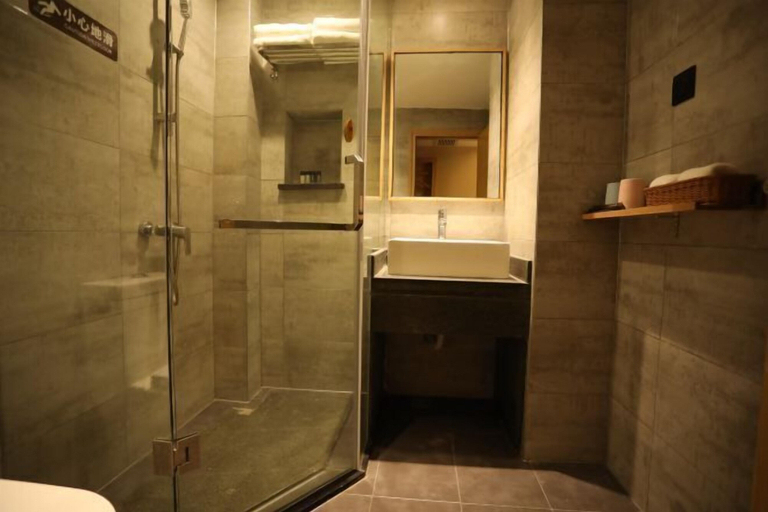 Bathroom 4, zhuzijianHotel, Yueyang