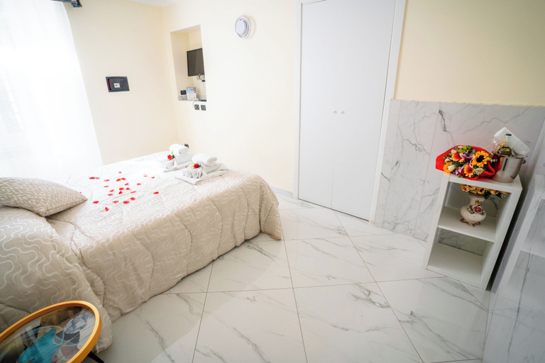 Bedroom 3, TICHE, Rome