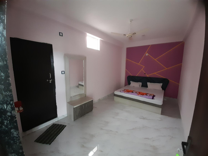Others 2, Shanti Gaura Palace, Dhar