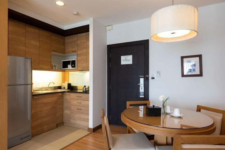 Dining Room 16