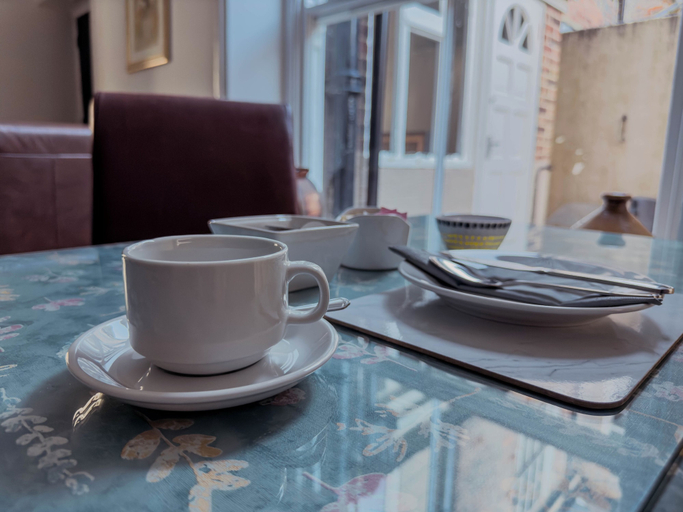 Food & Drinks, Newport Quay Bed and Breakfast, Isle of Wight