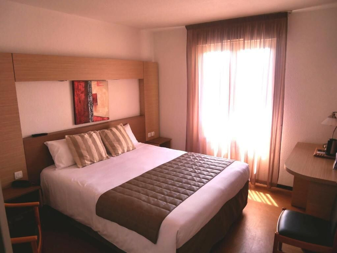 Bedroom 3, Cévenol Hotel, Aveyron