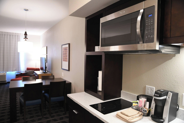 Dining Room 11