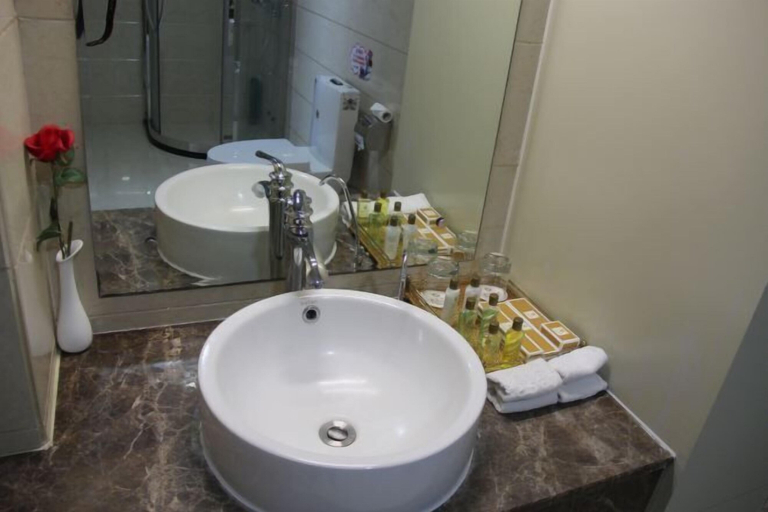 Bathroom 4, Naiman Hotel, Tongliao