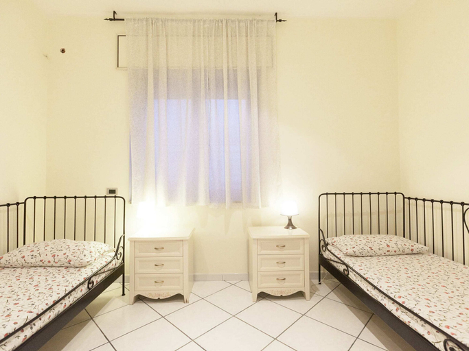 Bedroom 5, Apartment at the Foot of Mt. Vesuvius, Napoli