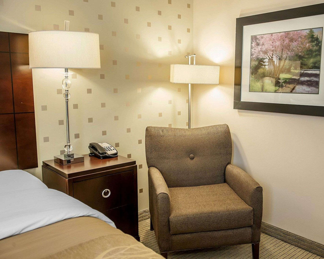 Bedroom 3, Comfort Inn Bloomington near University, Monroe