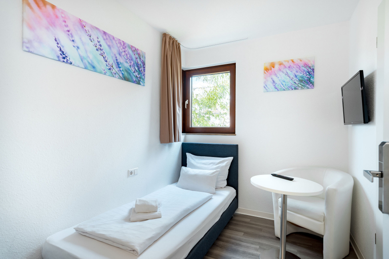 Bedroom 4, Hotel Olgaeck Stuttgart City Centre, Stuttgart