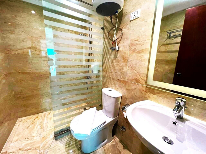 Bathroom 4, Flower Pyramids Inn, Al-Ahram