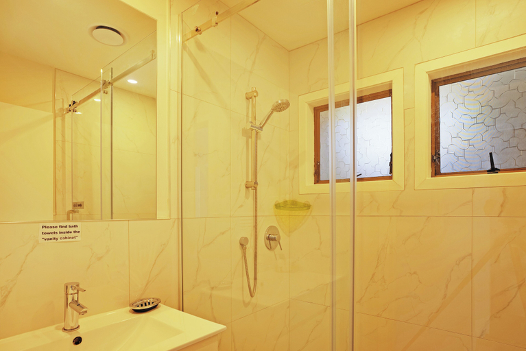 Bathroom 3, Dukes Midway Lodge, Waitakere
