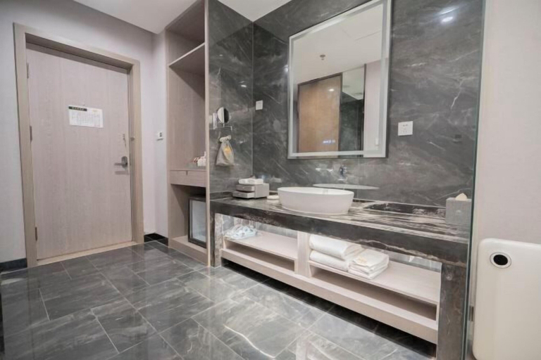 Bathroom 1, Benison VII Boutique Hotel, Ürümqi