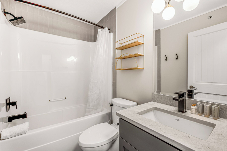 Bathroom 4, Vista at Big White Amazing Location View, Kootenay Boundary