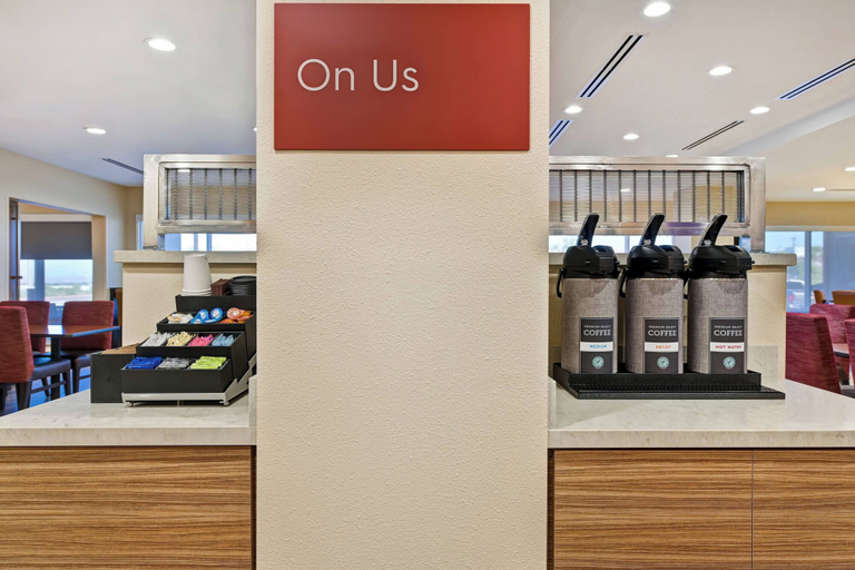 Food & Drinks 5, TownePlace Suites by Marriott El Paso East/I-10, El Paso