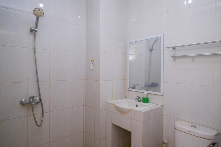 Bathroom 8