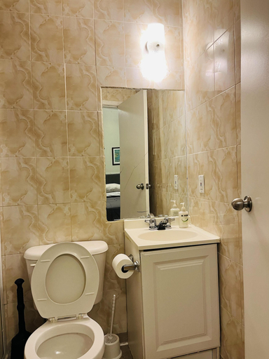Bathroom 5, St Lawrence Residences And Suites, Toronto