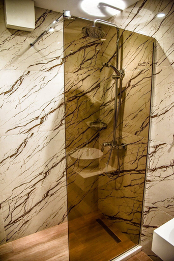 Bathroom 3, VH Broad Way Tirana Center Hotel, Tiranës