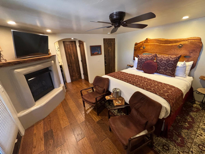 Bedroom 13