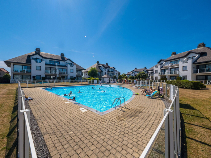 Pool 2, Cozy Apartment With Sunny Terrace, West-Vlaanderen