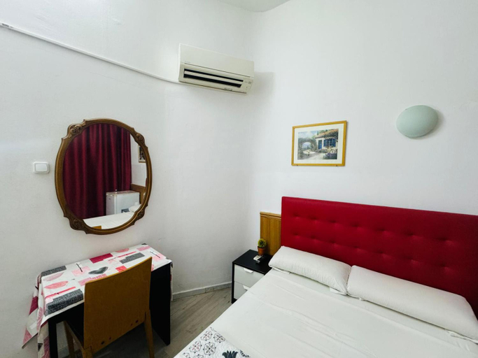 Others 4, Hostal Mont Thabor, Barcelona