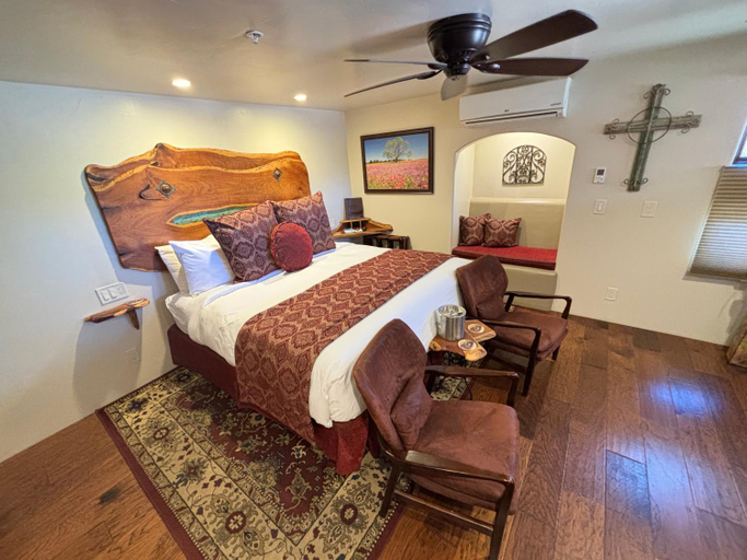 Bedroom 12