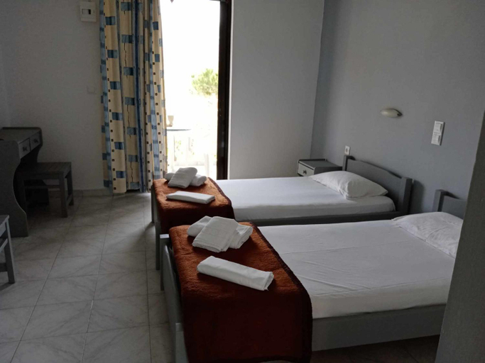 2, Dennis Apartments, Ionian Islands