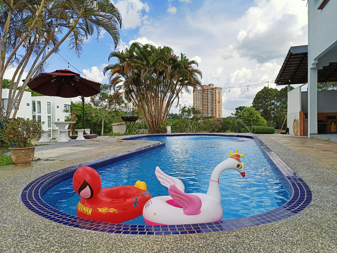 Swimming Pool 6