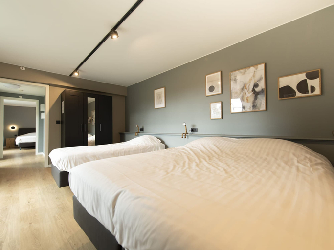 Bedroom 2, Luxury Villa With an Incredible Private Pool, Close to Maastricht and Liège, Liège