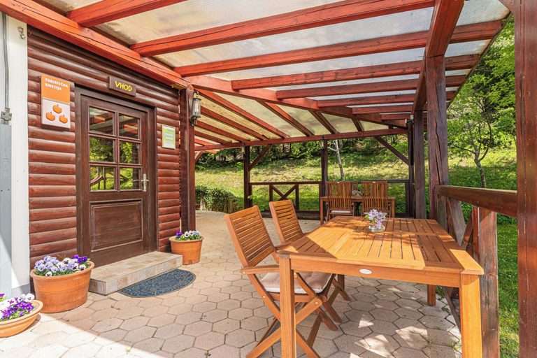 Outdoor dining 3, Eco Farm Mikl Pine Tree Apartment, Prevalje