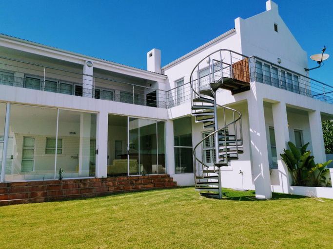 Exterior view 3, Villa Royale, West Coast