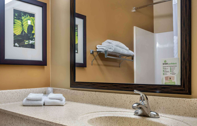 Bathroom 5, Suburban Studios Copley Akron West, Summit