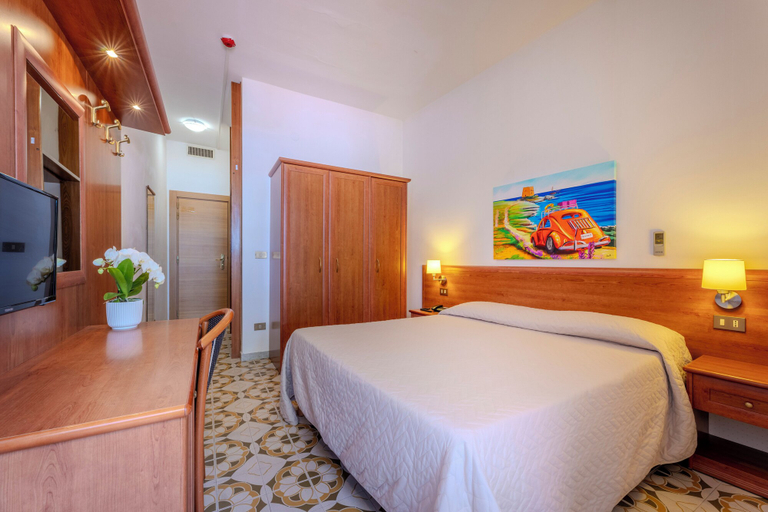 Bedroom 4, Paglianza, Foggia