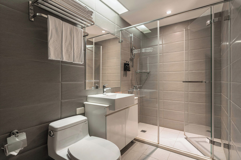 Bathroom 4, River inn ZihLi, Kaohsiung