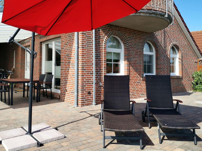Balcony 2, Ferienhaus mit Drei Badern in Dornumersiel, Aurich
