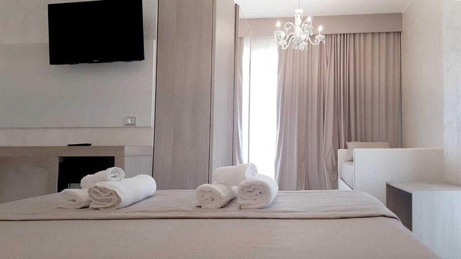 Bedroom 2, Hotel Aurora, Lecce