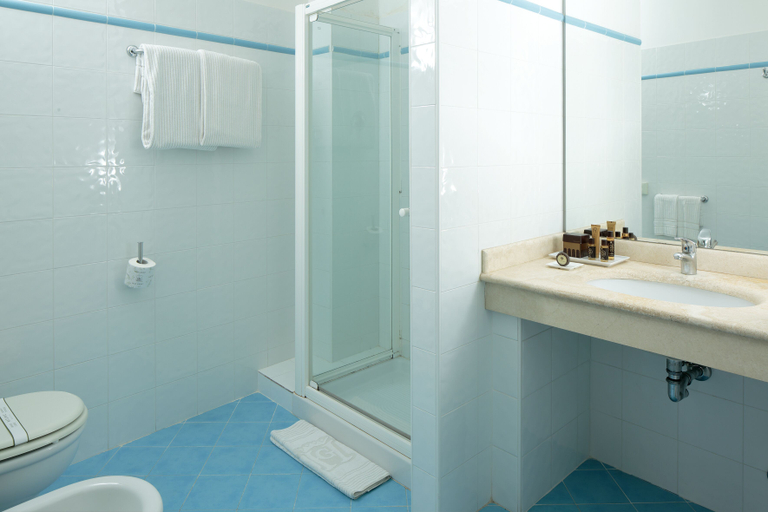 Bathroom 3, Giotto B&B, Perugia