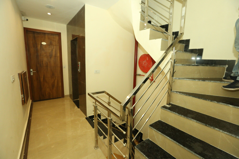 Others 5, Om B & B, Amritsar