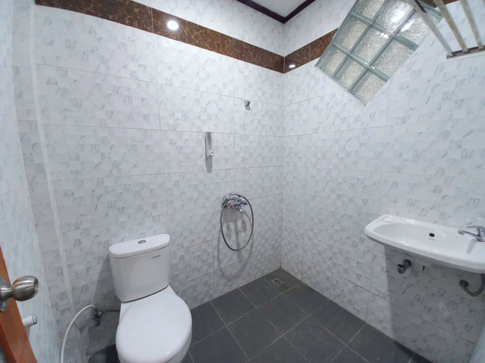 Bathroom 3