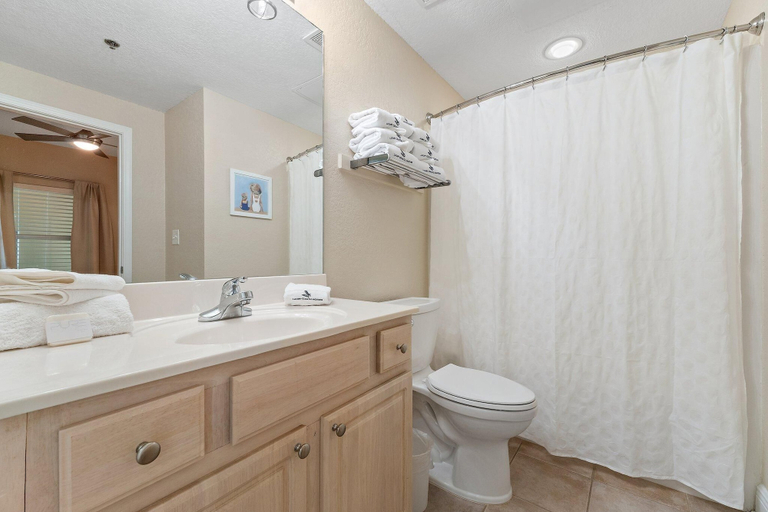 Bathroom 3, Crystal Shores West 902, Baldwin