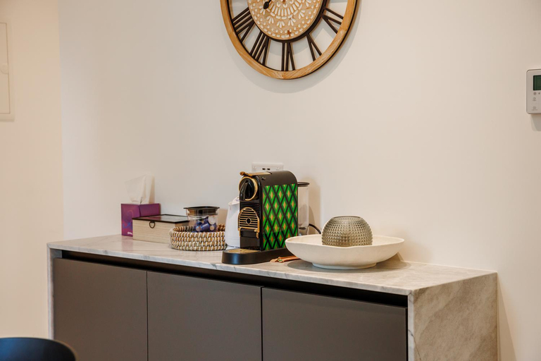 Others 5, Luxurious 2bed City Apartment, Larnaca