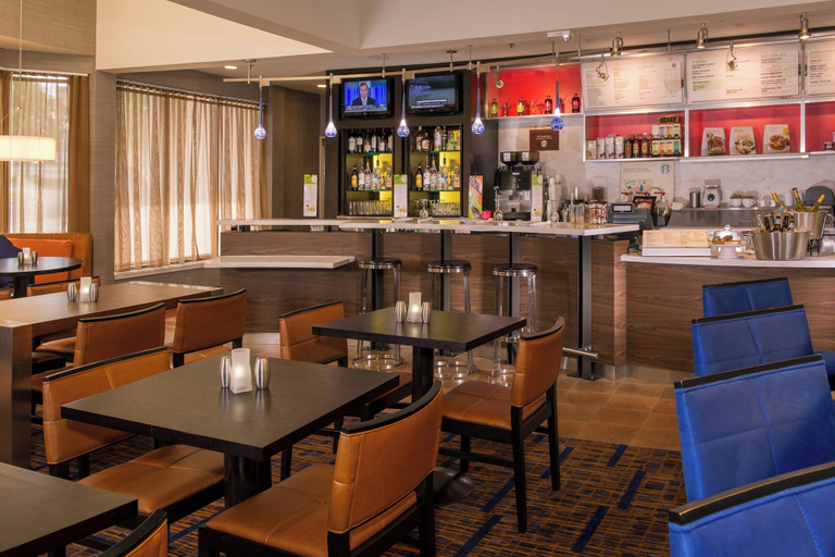 Food & Drinks 4, Courtyard by Marriott Richmond West, Henrico