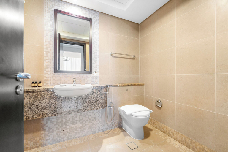 Bathroom 5, Silkhaus Sky Gardens, DIFC Dubai, Dubai