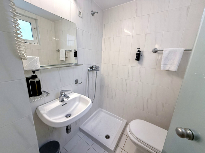 Bathroom 3, Savoy City Hotel, South Aegean