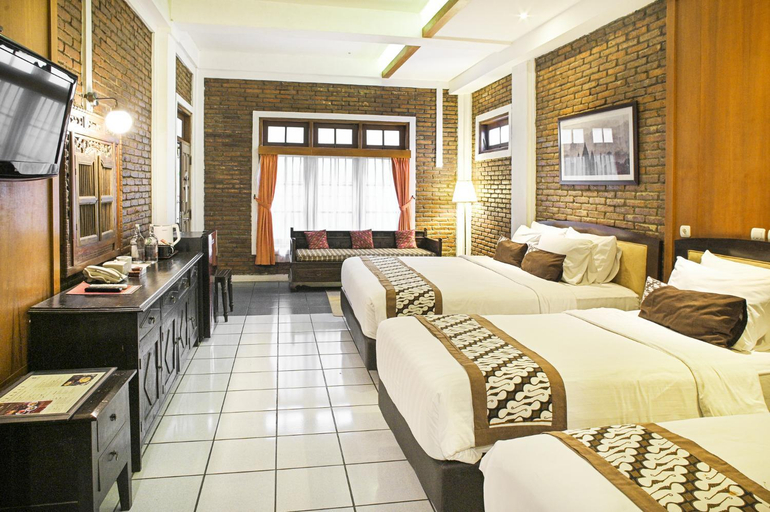 Bedroom 12