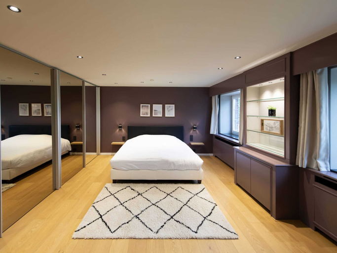 Bedroom 4, Luxury Villa With an Incredible Private Pool, Close to Maastricht and Liège, Liège