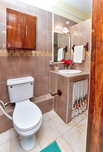 Bathroom 4, DIANI BEACH GOLD APARTMENTS, Msambweni