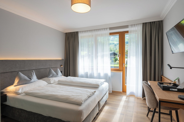 Bedroom 3, Rauriserhof, Zell am See