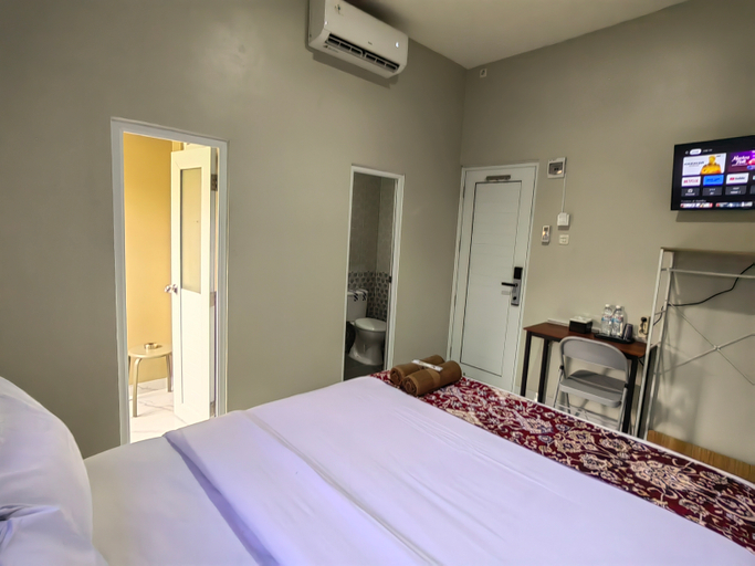 Joy Hotel Room Type - Queen Bed Deluxe