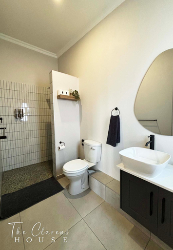Bathroom 4, The Clarens House, Thabo Mofutsanyane