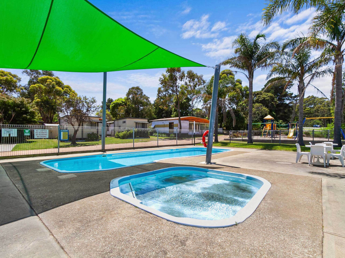 Sport & Beauty 4, Lakes Entrance Tourist Park, E. Gippsland - Bairnsdale