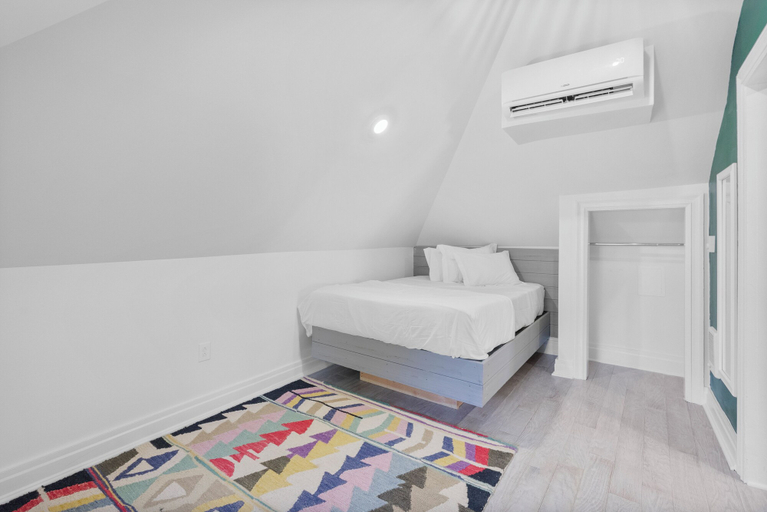 Bedroom 3, Cozy Comfortable and Quiet Suites FT, Philadelphia